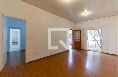 Casa com 2 quartos para alugar na Avenida Mercedes, Lapa, São Paulo