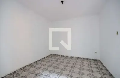 Casa com 2 quartos para alugar na Rua Clarinda Maria de Oliveira, Vila Sabrina, São Paulo