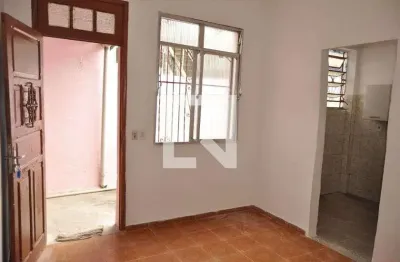 Casa com 1 quarto para alugar na Rua Fagundes Varela, Piedade, Rio de Janeiro