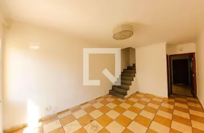 Casa com 2 quartos para alugar na Rua Iguaçaba, Vila Formosa, São Paulo