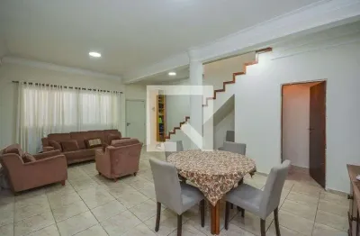 Casa com 3 quartos para alugar na Avenida Interlagos, Interlagos, São Paulo
