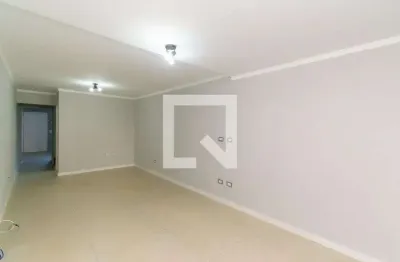Casa com 3 quartos para alugar na Rua Justiniano, Vila Alpina, São Paulo