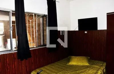 Casa com 1 quarto para alugar na Rua Artest Peres, Vila Zat, São Paulo