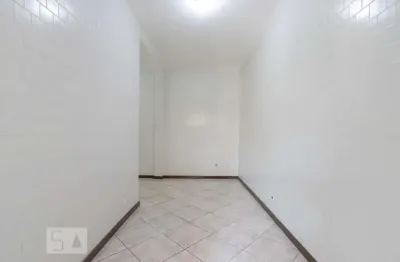 Casa com 3 quartos para alugar na Avenida Dom João VI, Brotas, Salvador