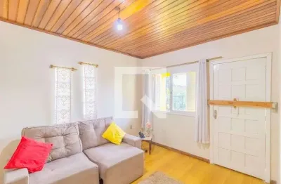 Casa com 2 quartos para alugar na Rua Paracatu, Igara, Canoas