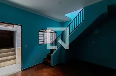 Casa com 2 quartos para alugar na Rua Paulo Lopes De Leão, Itaquera, São Paulo