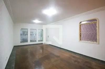 Casa com 3 quartos para alugar na Rua Carlos Venture, Mooca, São Paulo