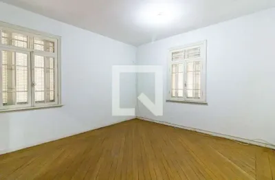Casa com 4 quartos para alugar na Rua Cipião, Água Branca, São Paulo