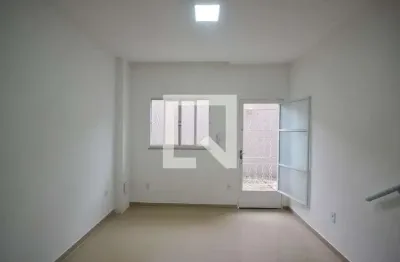 Casa para aluguel - heliópolis, 2 quartos,  68 m² - belford roxo
