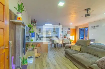 Casa com 2 quartos para alugar na Rua Santa Raquel, Olaria, Canoas