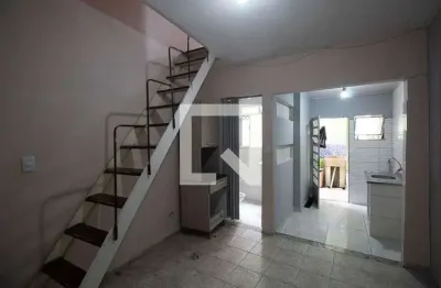 Casa com 1 quarto para alugar na Rua Francisco Peixoto Bizerra, Vila Sabrina, São Paulo