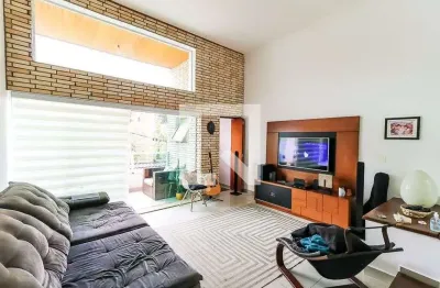 Casa / sobrado em condomínio para aluguel - jardim mirna, 3 quartos,  220 m² - taboão da serra