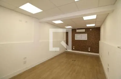 Casa com 1 quarto para alugar na Rua Padre Azevedo, Água Fria, São Paulo