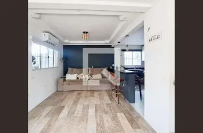 Casa com 3 quartos para alugar na Rua Martin Afonso, Piratininga, Osasco