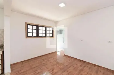 Casa com 2 quartos para alugar na Avenida Júlio Buono, Vila Ede, São Paulo