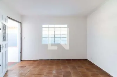 Casa com 1 quarto para alugar na Rua Clara de Miranda, Butantã, São Paulo