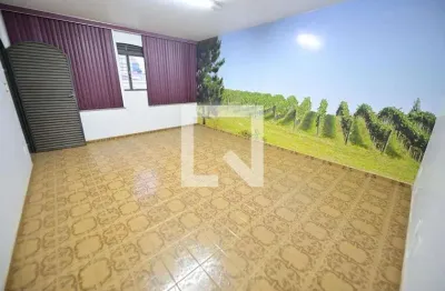 Casa com 5 quartos para alugar na Rua C-267, Serrinha, Goiânia