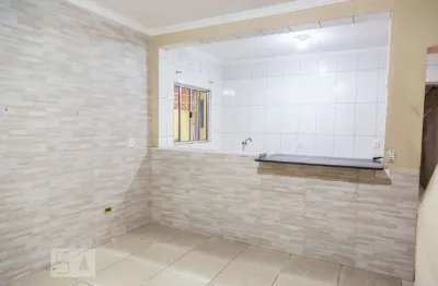 Casa com 2 quartos para alugar na Rua Espelho Cristalino, Itaquera, São Paulo