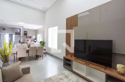 Casa para aluguel - jardim inconfidência, 3 quartos,  217 m² - uberlândia
