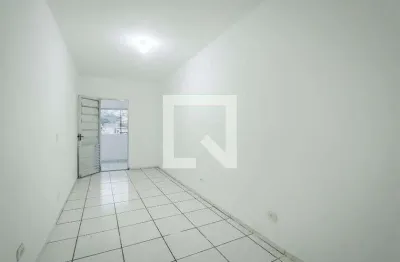 Casa com 2 quartos para alugar na Rua Eduardo Barrios, Vila Clara, São Paulo