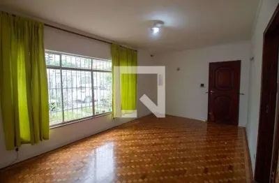 Casa com 3 quartos para alugar na Rua Monsenhor Magaldi, Santo Amaro, São Paulo