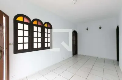 Casa com 3 quartos para alugar na Rua Benedito Gianelli, Itaquera, São Paulo