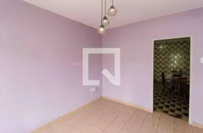 Casa com 2 quartos para alugar na Rua Gaspar Barreto, Vila Alpina, São Paulo