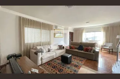 Casa com 4 quartos para alugar na Rua Íris, Gopoúva, Guarulhos