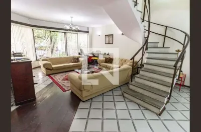 Casa com 4 quartos para alugar na Rua Padre Raposo, Mooca, São Paulo