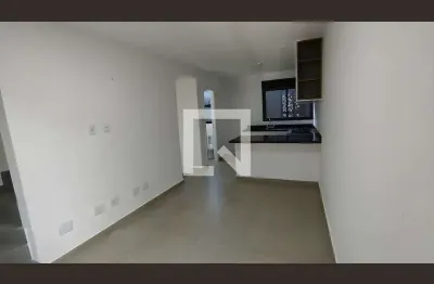 Casa com 2 quartos para alugar na Rua Tonelero, Vila Romana, São Paulo