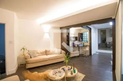 Casa com 3 quartos para alugar na Rua Comendador Norberto Jorge, Brooklin, São Paulo