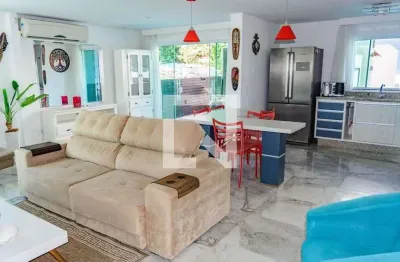 Casa para Aluguel - Ingleses, 4 Quartos,  180 m² - Florianópolis