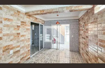 Casa com 2 quartos para alugar na Rua Manoel Ribas, Vila Ema, Carapicuíba