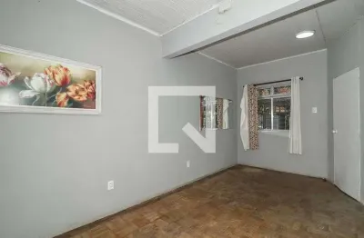 Casa para aluguel - floresta, 1 quarto,  61 m² - porto alegre