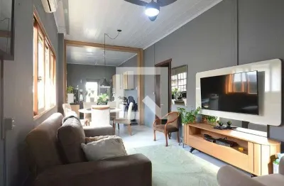 Casa com 2 quartos para alugar na Rua Oliveira Lopes, Sarandi, Porto Alegre