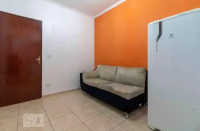 Casa com 2 quartos para alugar na Avenida Afonso Lopes de Baião, Vila Jacuí, São Paulo