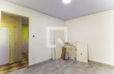 Casa com 1 quarto para alugar na Rua Doutor Miguel Guimarães, Itaquera, São Paulo