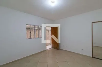 Casa com 2 quartos para alugar na Rua Francisco Amatte, Vila Ré, São Paulo