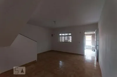 Casa com 2 quartos para alugar na Rua São Firmino, Vila Jacuí, São Paulo