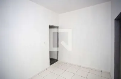 Casa com 2 quartos para alugar na Avenida Presidente Juscelino, Piraporinha, Diadema