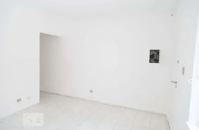 Casa com 3 quartos para alugar na Rua Luís Felipe Atallah, Mooca, São Paulo