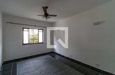 Casa com 2 quartos para alugar na Rua Marapuama, Alto da Lapa, São Paulo