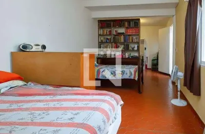 Casa com 4 quartos para alugar na Rua Panapoi, Campo Belo, São Paulo