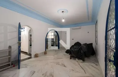 Casa com 3 quartos para alugar na Avenida Maracanã, Tijuca, Rio de Janeiro