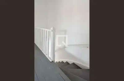 Casa com 3 quartos para alugar na Rua Cardoso de Almeida, Pacaembu, São Paulo