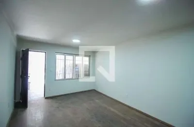 Casa com 2 quartos para alugar na Rua Nicolau Barreto, Belém, São Paulo