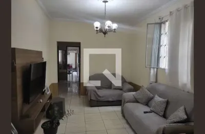 Casa com 3 quartos para alugar na Rua São Januário, Jacutinga, Mesquita