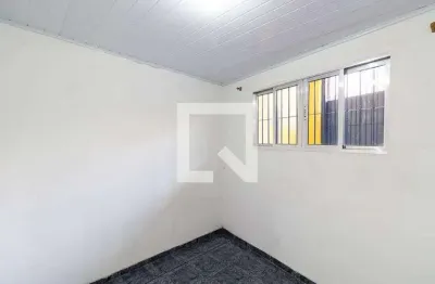 Casa com 2 quartos para alugar na Rua Mandu, Vila Ré, São Paulo