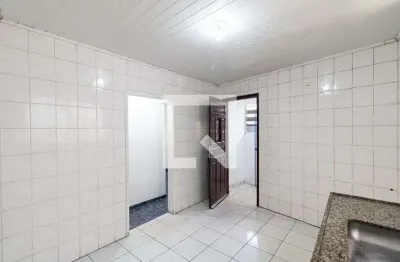 Casa com 2 quartos para alugar na Rua Mandu, Vila Ré, São Paulo