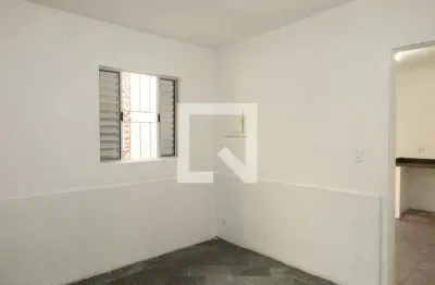 Casa com 1 quarto para alugar na Rua Waldemar Auto Simas, Jardim Robru, São Paulo